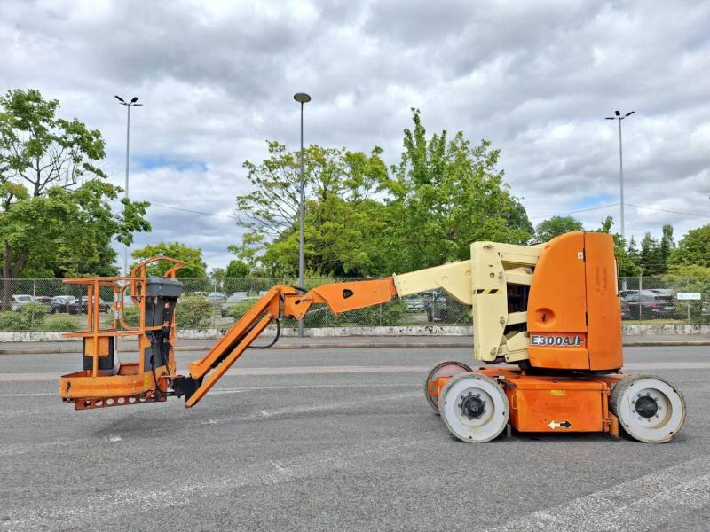 JLG E300AJP - Izlices pacēlājs: foto 3 JLG E300AJP - Izlices pacēlājs: foto 3