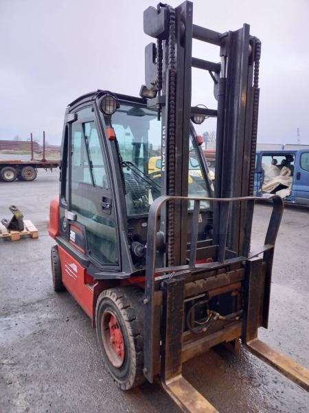 Nissan FGDO2A30Q - Dīzeļiekrāvējs: foto 4 Nissan FGDO2A30Q - Dīzeļiekrāvējs: foto 4