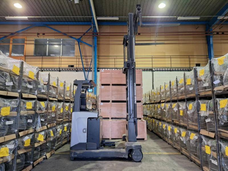 Četru pušu autokrāvējs UniCarriers 250DTFVRE635UFW: foto 17