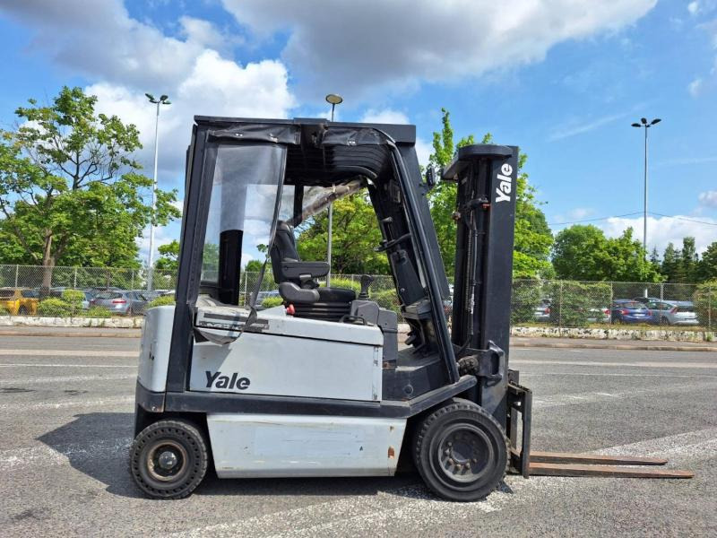 Yale ERP30 - Elektroiekrāvējs: foto 4 Yale ERP30 - Elektroiekrāvējs: foto 4