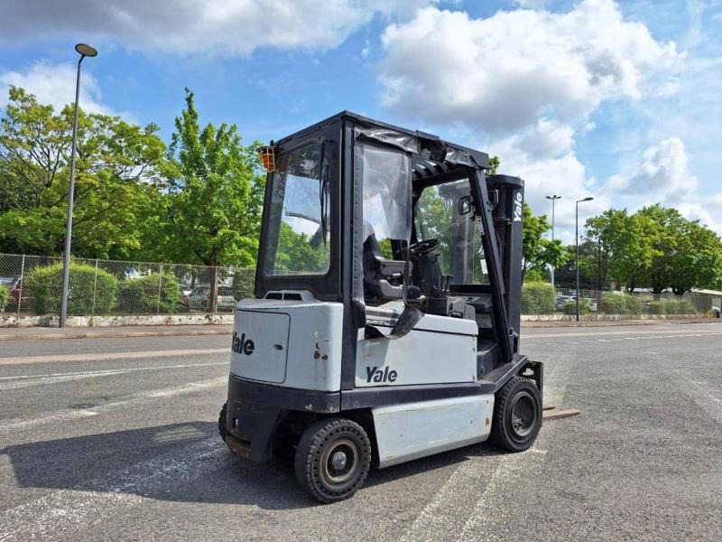 Yale ERP30 - Elektroiekrāvējs: foto 5 Yale ERP30 - Elektroiekrāvējs: foto 5