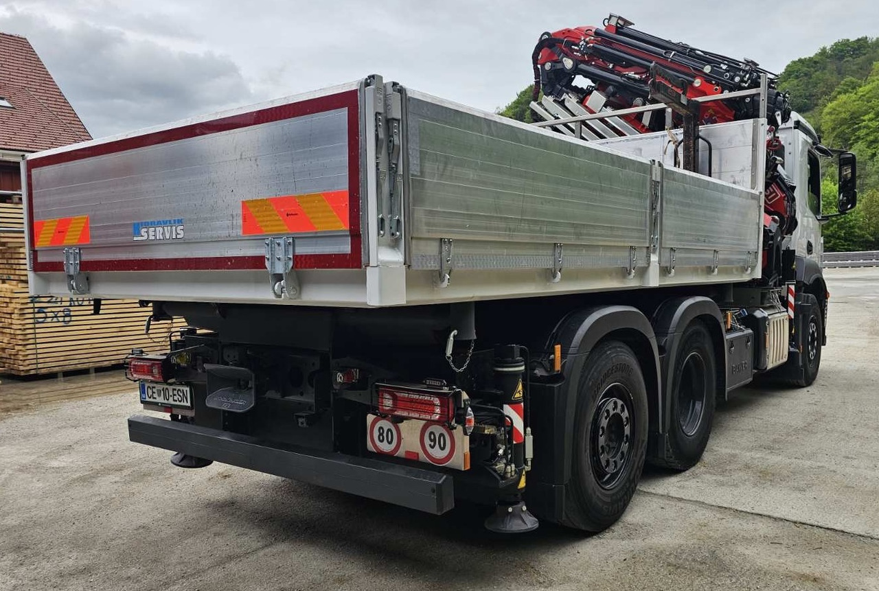 MERCEDES-BENZ Hiab Palfinger Fassi F545-6 JIB-6 - Kravas automašīna pašizgāzējs: foto 3 MERCEDES-BENZ Hiab Palfinger Fassi F545-6 JIB-6 - Kravas automašīna pašizgāzējs: foto 3