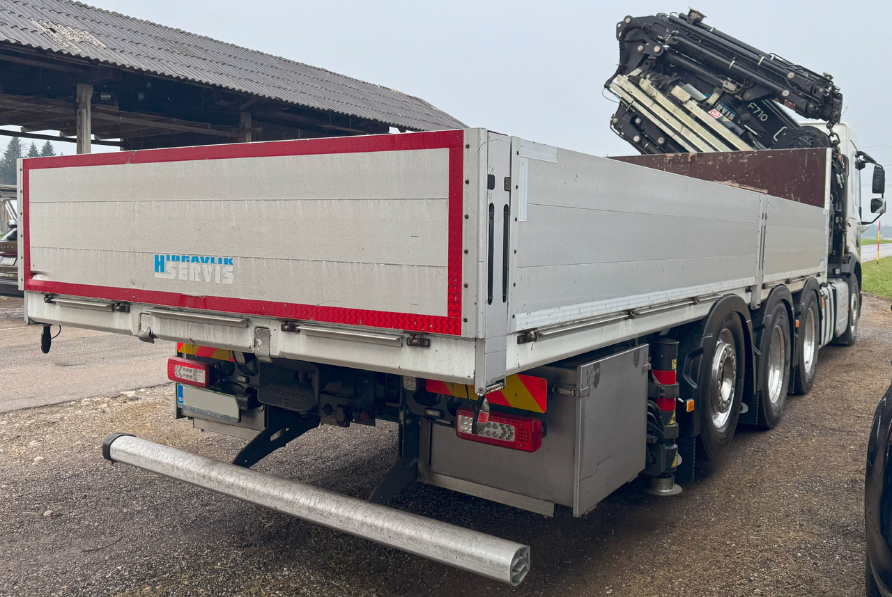 VOLVO Hiab Palfinger Fassi F710-6 JIB-4 - Kravas auto ar manipulatoru: foto 2 VOLVO Hiab Palfinger Fassi F710-6 JIB-4 - Kravas auto ar manipulatoru: foto 2