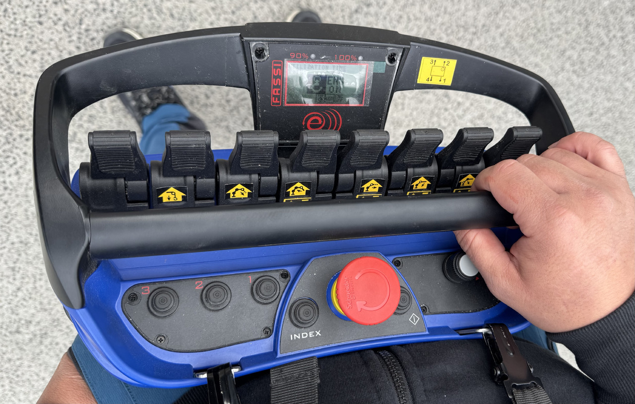 Volvo FMX 500 Fassi F990-8 JIB-6 - Kravas auto ar manipulatoru: foto 5 Volvo FMX 500 Fassi F990-8 JIB-6 - Kravas auto ar manipulatoru: foto 5