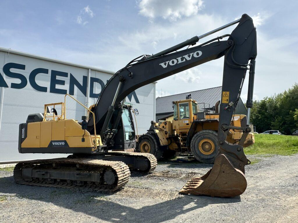 Volvo EC220EL - Kāpurķēžu ekskavators: foto 1 Volvo EC220EL - Kāpurķēžu ekskavators: foto 1