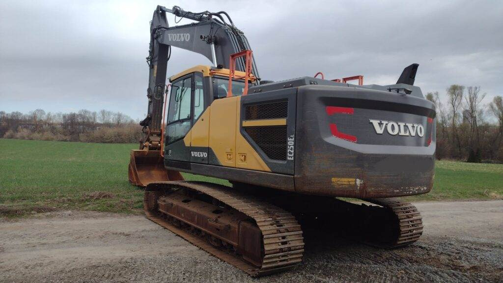 Volvo EC250EL - Kāpurķēžu ekskavators: foto 3 Volvo EC250EL - Kāpurķēžu ekskavators: foto 3