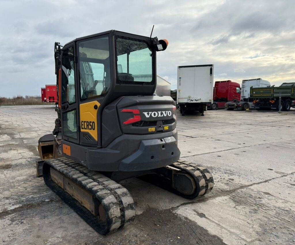 Volvo ECR50F - Mini-ekskavators: foto 1 Volvo ECR50F - Mini-ekskavators: foto 1