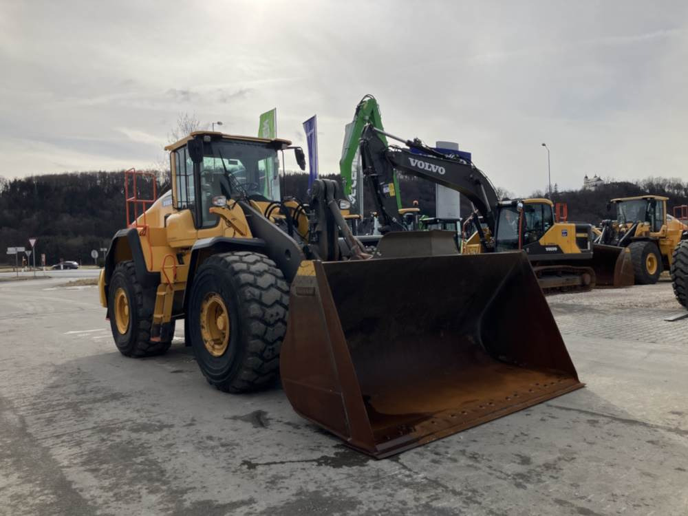 Volvo L180H - Riteņu iekrāvējs: foto 1 Volvo L180H - Riteņu iekrāvējs: foto 1
