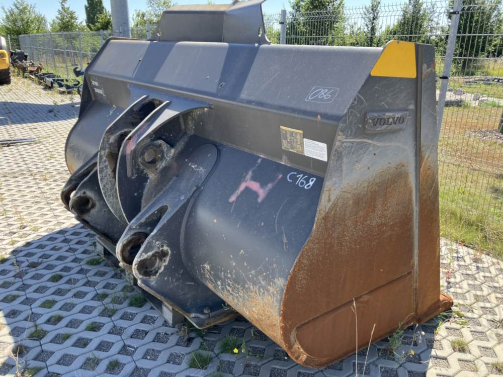 Volvo Schaufel mit Zähnen - Festanbau - Kauss: foto 2 Volvo Schaufel mit Zähnen - Festanbau - Kauss: foto 2