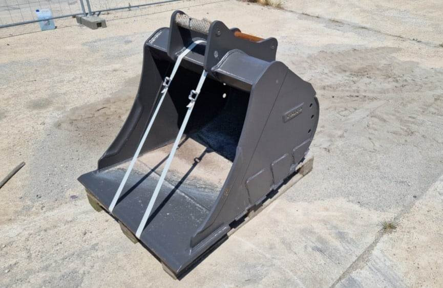 Volvo Tieflöffel mit Messer - Ekskavators-iekrāvējs: foto 4 Volvo Tieflöffel mit Messer - Ekskavators-iekrāvējs: foto 4