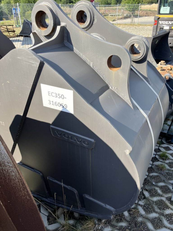 Volvo Tieflöffel mit Zähnen - Festanbau - Ekskavators-iekrāvējs: foto 2 Volvo Tieflöffel mit Zähnen - Festanbau - Ekskavators-iekrāvējs: foto 2