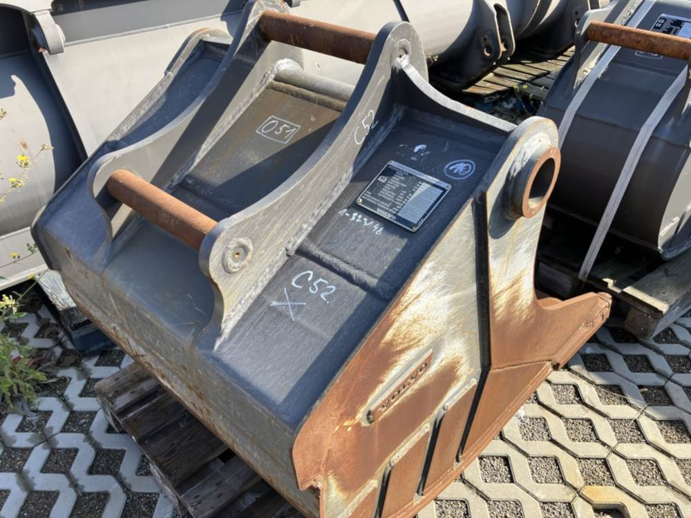 Volvo Tieflöffel mit Zähnen S60 - Ekskavators-iekrāvējs: foto 2 Volvo Tieflöffel mit Zähnen S60 - Ekskavators-iekrāvējs: foto 2