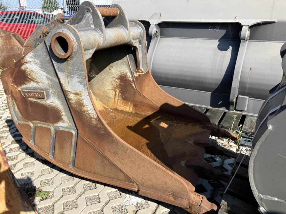 Volvo Tieflöffel mit Zähnen S60 - Ekskavators-iekrāvējs: foto 4 Volvo Tieflöffel mit Zähnen S60 - Ekskavators-iekrāvējs: foto 4