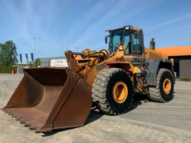 CASE 921C Radlader 25,5 Ton *Schaufel 4.1 m³ - Riteņu iekrāvējs: foto 1 CASE 921C Radlader 25,5 Ton *Schaufel 4.1 m³ - Riteņu iekrāvējs: foto 1