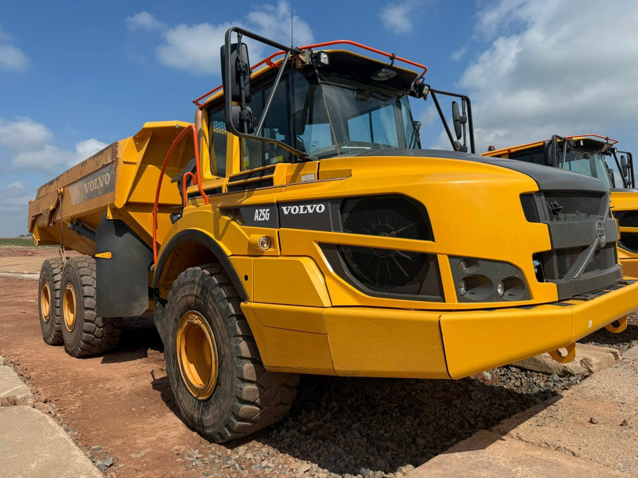 Volvo A25G Dumper 22,7 Ton TOP gepflegt - Citas iekārtas: foto 1 Volvo A25G Dumper 22,7 Ton TOP gepflegt - Citas iekārtas: foto 1