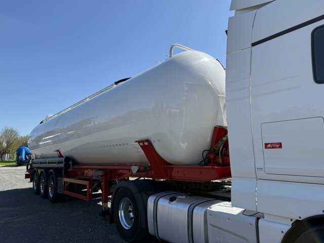 Feldbinder KIP 60.3 Silo 60.000 L 3 Achse ADR - Silosa puspiekabe: foto 1 Feldbinder KIP 60.3 Silo 60.000 L 3 Achse ADR - Silosa puspiekabe: foto 1
