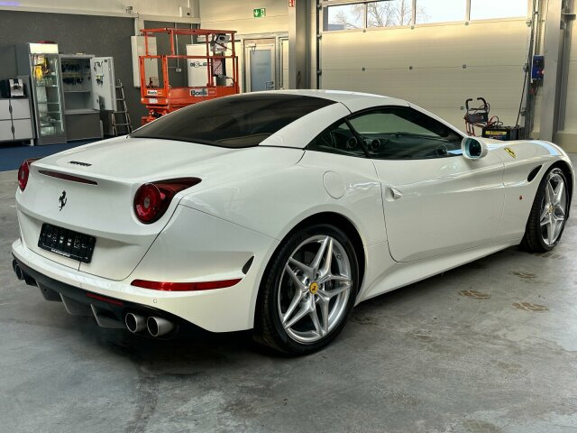 Kabriolets Ferrari F149 Cabrio: foto 11 Kabriolets Ferrari F149 Cabrio: foto 11