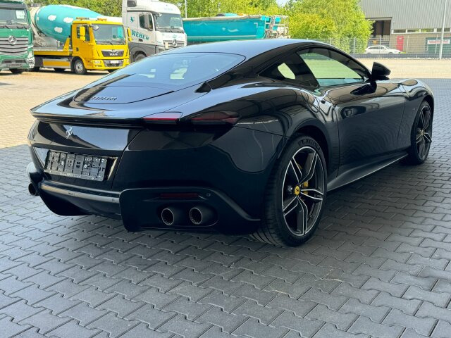 Vieglā automašīna Ferrari Roma Coupe Schwarz: foto 8