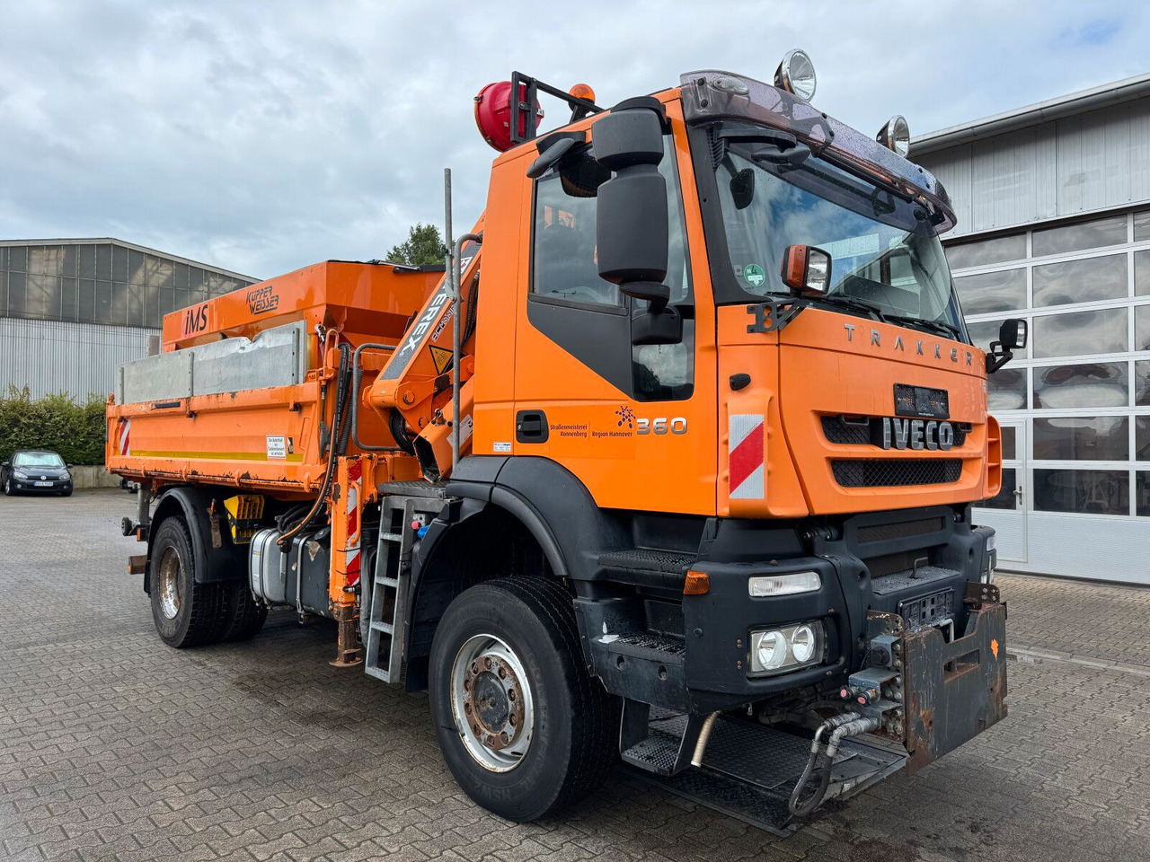 Iveco TRAKKER Kipper Kran TEREX 85.2 Winterdienst - Kravas automašīna pašizgāzējs, Kravas auto ar manipulatoru: foto 1 Iveco TRAKKER Kipper Kran TEREX 85.2 Winterdienst - Kravas automašīna pašizgāzējs, Kravas auto ar manipulatoru: foto 1