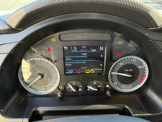 Iveco X-Way 480 6x2 Abrollkipper Palfinger PH T20 SLD5 - Pacēlājs ar āķi: foto 2 Iveco X-Way 480 6x2 Abrollkipper Palfinger PH T20 SLD5 - Pacēlājs ar āķi: foto 2