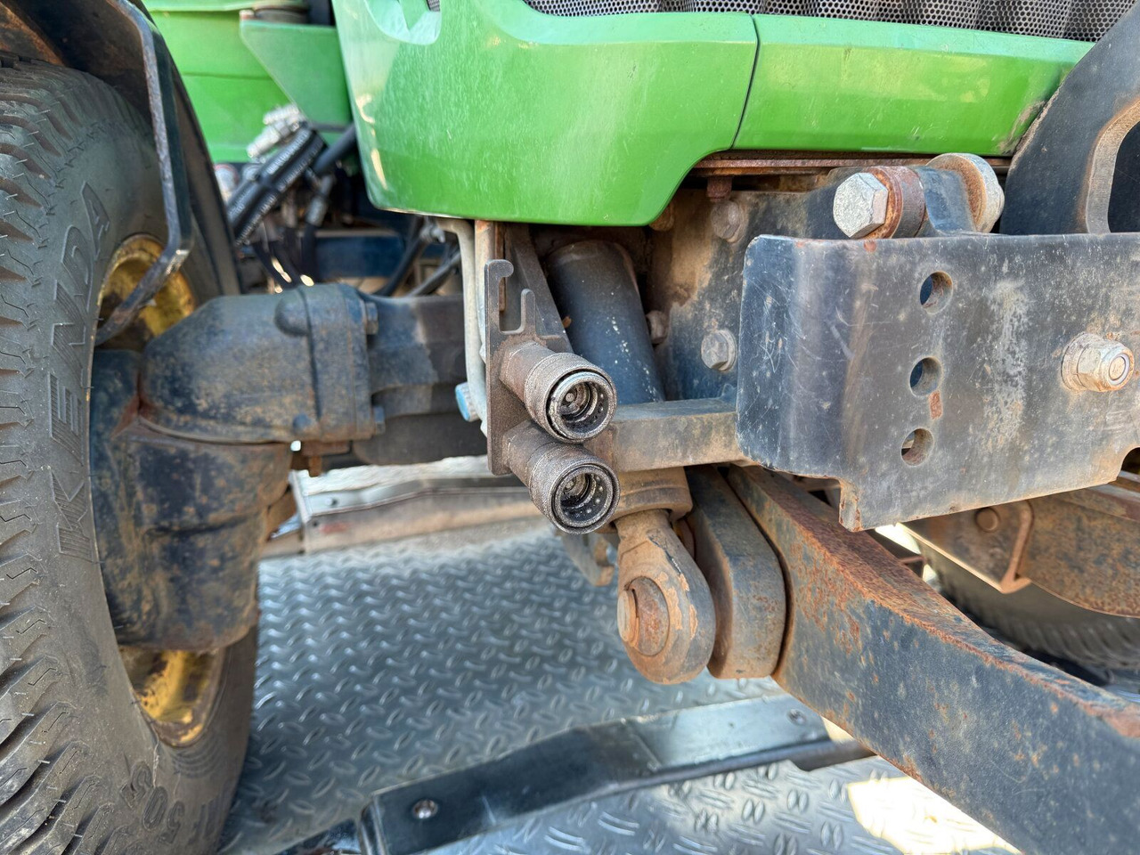 John Deere 3520 Kommunaltrak. Frontkraftheber Kuppeldreieck līzingu John Deere 3520 Kommunaltrak. Frontkraftheber Kuppeldreieck: foto 18