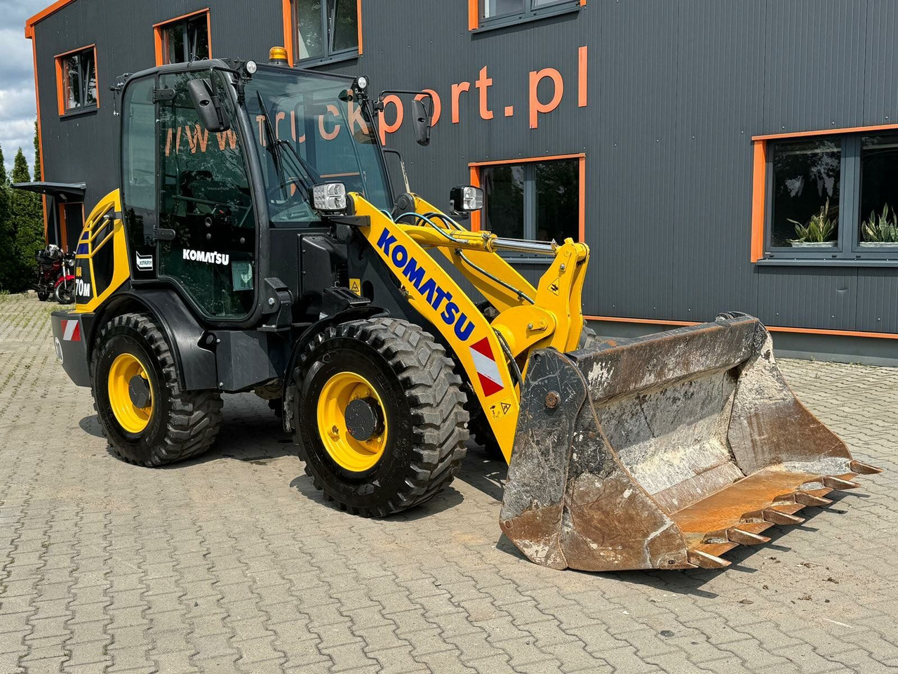 Komatsu WA 70M-8E0 Radlader 6 Ton - 731 H - 0,75m³ - Riteņu iekrāvējs: foto 1 Komatsu WA 70M-8E0 Radlader 6 Ton - 731 H - 0,75m³ - Riteņu iekrāvējs: foto 1