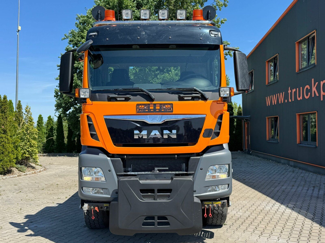 MAN TGS 18.320 4x4 BL Euro 6 Kipper + Winterdienst - Kravas automašīna pašizgāzējs: foto 3 MAN TGS 18.320 4x4 BL Euro 6 Kipper + Winterdienst - Kravas automašīna pašizgāzējs: foto 3