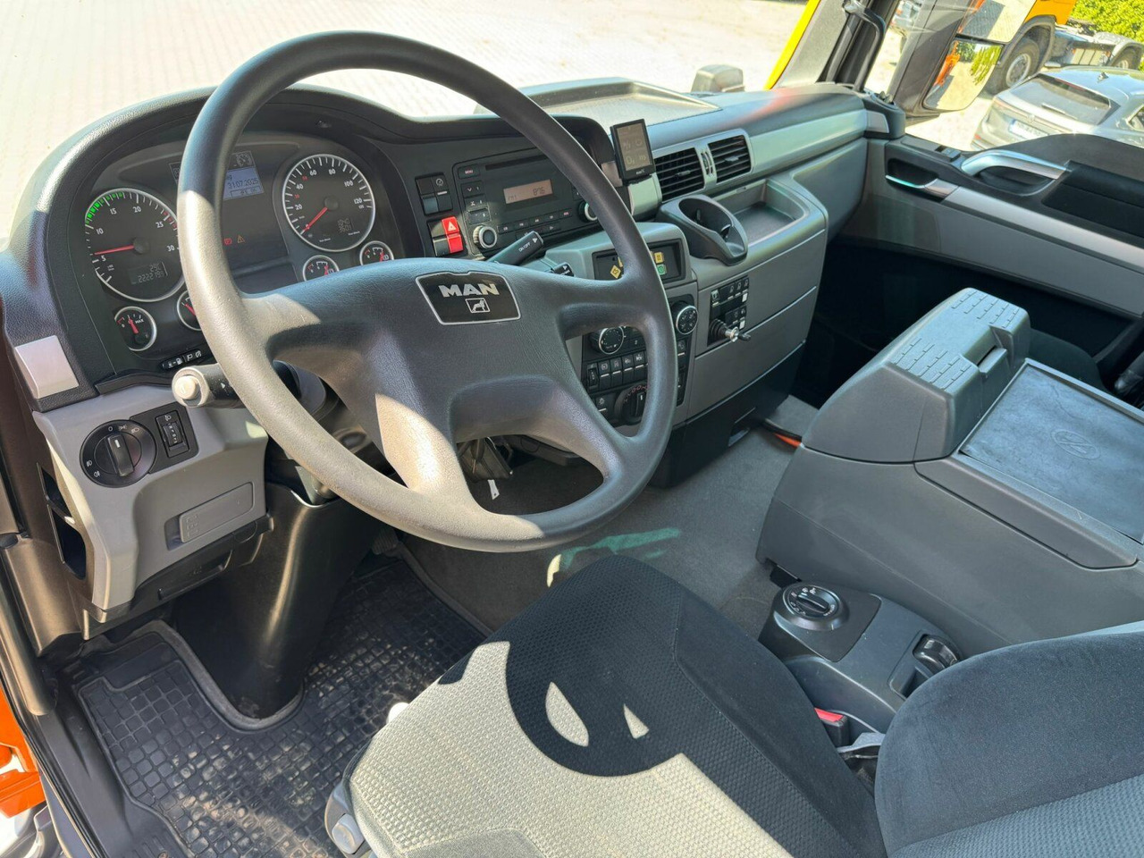 Kravas automašīna pašizgāzējs MAN TGS 18.320 4x4 BL Euro 6 Kipper + Winterdienst: foto 10