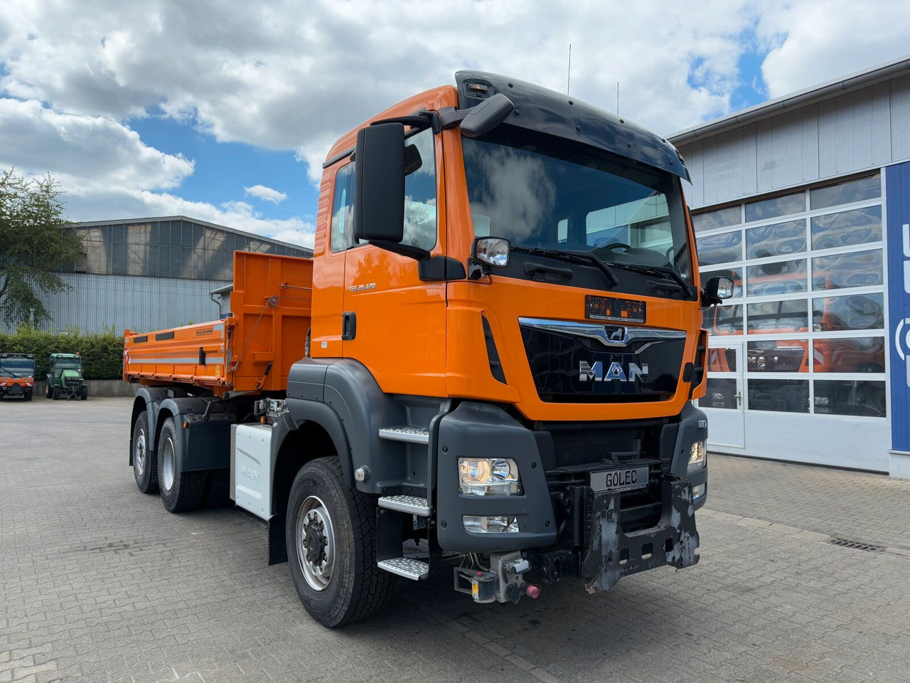 MAN TGS 28.420 6x4-4 Meiller Kipper Winterdienst - Kravas automašīna pašizgāzējs: foto 1 MAN TGS 28.420 6x4-4 Meiller Kipper Winterdienst - Kravas automašīna pašizgāzējs: foto 1