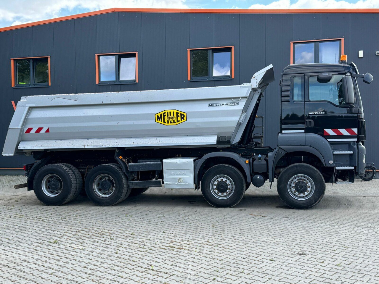 MAN TGS 35.460 8x6 BB Muldenkipper Meiller - Kravas automašīna pašizgāzējs: foto 4 MAN TGS 35.460 8x6 BB Muldenkipper Meiller - Kravas automašīna pašizgāzējs: foto 4