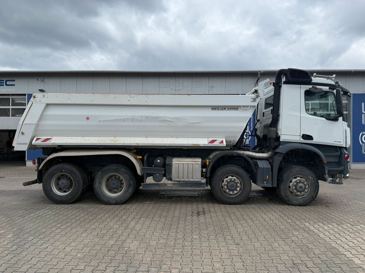 Mercedes-Benz 4145 Meiler Kipper - Kravas automašīna pašizgāzējs: foto 3 Mercedes-Benz 4145 Meiler Kipper - Kravas automašīna pašizgāzējs: foto 3