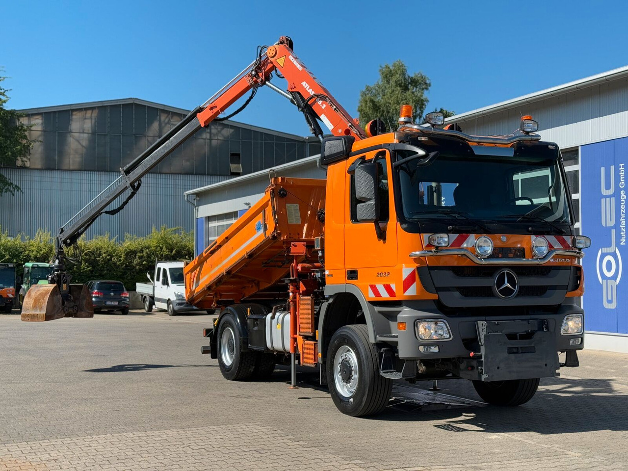 Mercedes-Benz ACTROS 2044 4x4 Kipper Kran ATLAS 65.2 A2L - Kravas automašīna pašizgāzējs, Kravas auto ar manipulatoru: foto 2 Mercedes-Benz ACTROS 2044 4x4 Kipper Kran ATLAS 65.2 A2L - Kravas automašīna pašizgāzējs, Kravas auto ar manipulatoru: foto 2