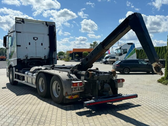 Mercedes-Benz ACTROS 2658 6x2 Abrollkipper MEILLER RK 26.67K - Pacēlājs ar āķi: foto 4 Mercedes-Benz ACTROS 2658 6x2 Abrollkipper MEILLER RK 26.67K - Pacēlājs ar āķi: foto 4