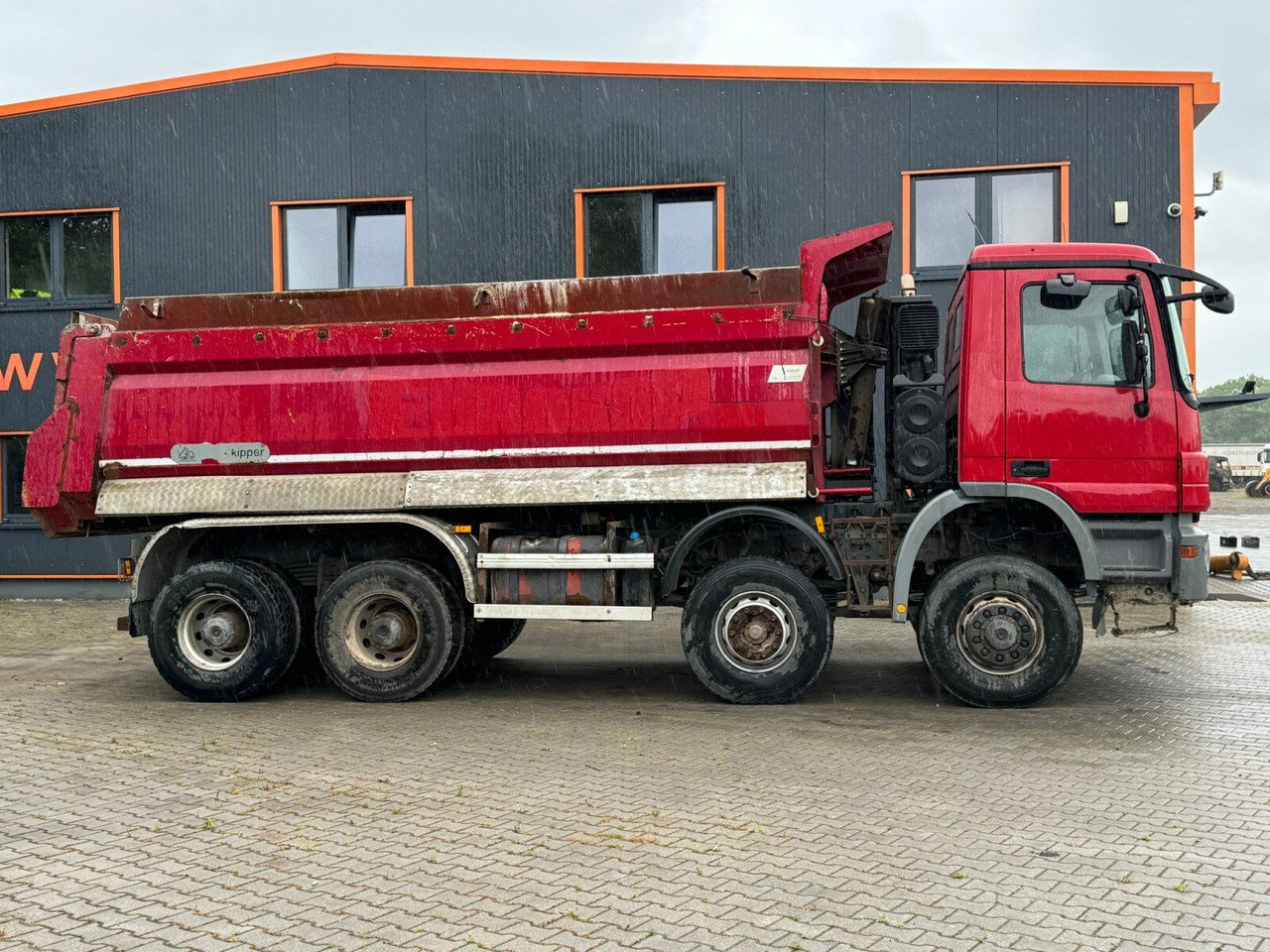 Mercedes-Benz ACTROS 4141 EURO4 8x6 Muldenkipper - Kravas automašīna pašizgāzējs: foto 4 Mercedes-Benz ACTROS 4141 EURO4 8x6 Muldenkipper - Kravas automašīna pašizgāzējs: foto 4