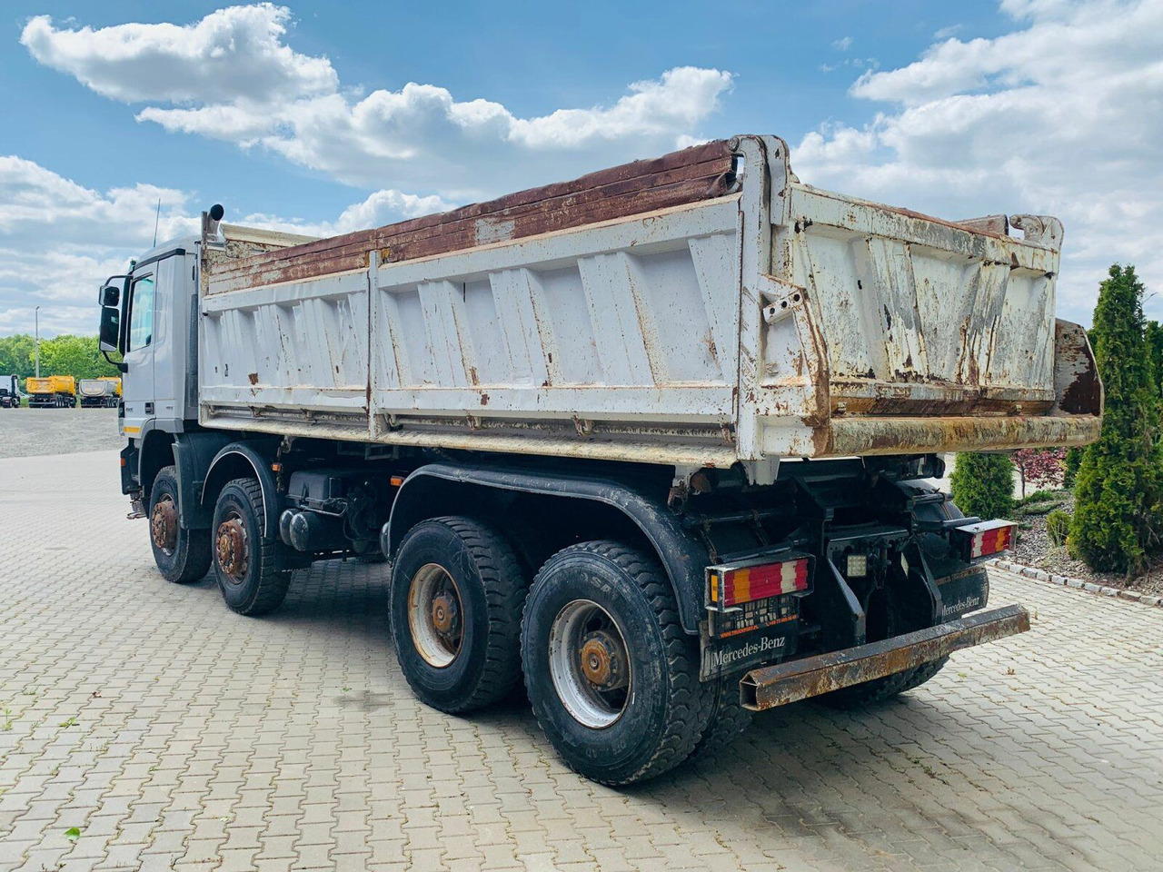 Mercedes-Benz ACTROS 4144 8x8 EURO4 DSK Meiller - Kravas automašīna pašizgāzējs: foto 4 Mercedes-Benz ACTROS 4144 8x8 EURO4 DSK Meiller - Kravas automašīna pašizgāzējs: foto 4