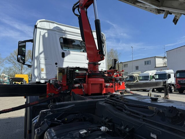 Mercedes-Benz AROCS 1832 4x2 Euro 6 Kipper Kran FASSI F120FB - Kravas automašīna pašizgāzējs, Kravas auto ar manipulatoru: foto 2 Mercedes-Benz AROCS 1832 4x2 Euro 6 Kipper Kran FASSI F120FB - Kravas automašīna pašizgāzējs, Kravas auto ar manipulatoru: foto 2