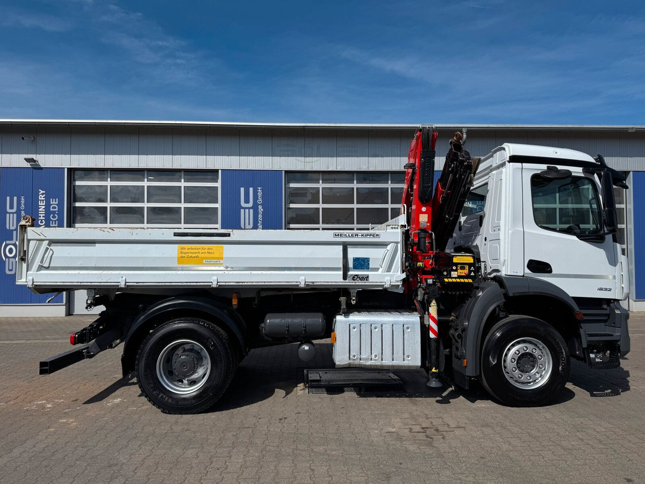 Mercedes-Benz AROCS 1832 4x2 Euro 6 Kipper Kran FASSI F120FB - Kravas automašīna pašizgāzējs, Kravas auto ar manipulatoru: foto 3 Mercedes-Benz AROCS 1832 4x2 Euro 6 Kipper Kran FASSI F120FB - Kravas automašīna pašizgāzējs, Kravas auto ar manipulatoru: foto 3