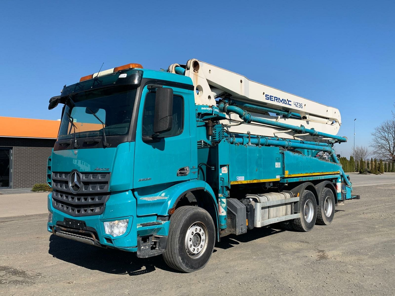 Mercedes-Benz AROCS 2636 6x4 Euro 6 Betonpumpe SERMAC 4Z36 - Betona sūknis: foto 1 Mercedes-Benz AROCS 2636 6x4 Euro 6 Betonpumpe SERMAC 4Z36 - Betona sūknis: foto 1