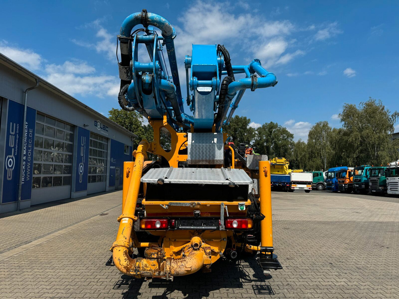 Mercedes-Benz AROCS 2646 6x4 Euro 6 Betonpumpe Schwing S 38 SX - Betona sūknis: foto 5 Mercedes-Benz AROCS 2646 6x4 Euro 6 Betonpumpe Schwing S 38 SX - Betona sūknis: foto 5