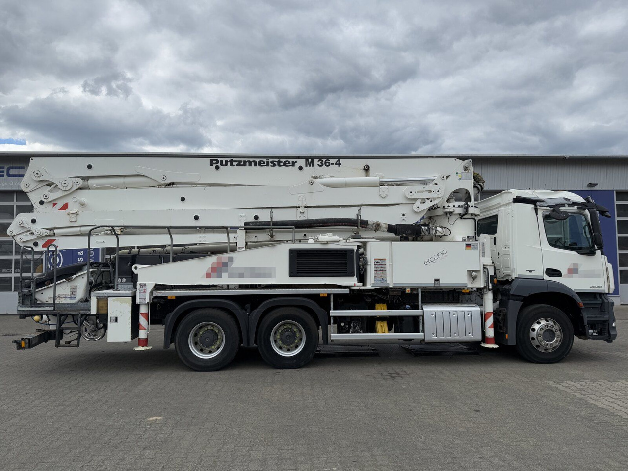 Mercedes-Benz AROCS 2840 6x4 Betonp. Putzmeister BSF36-4.16HLS - Betona sūknis: foto 3 Mercedes-Benz AROCS 2840 6x4 Betonp. Putzmeister BSF36-4.16HLS - Betona sūknis: foto 3