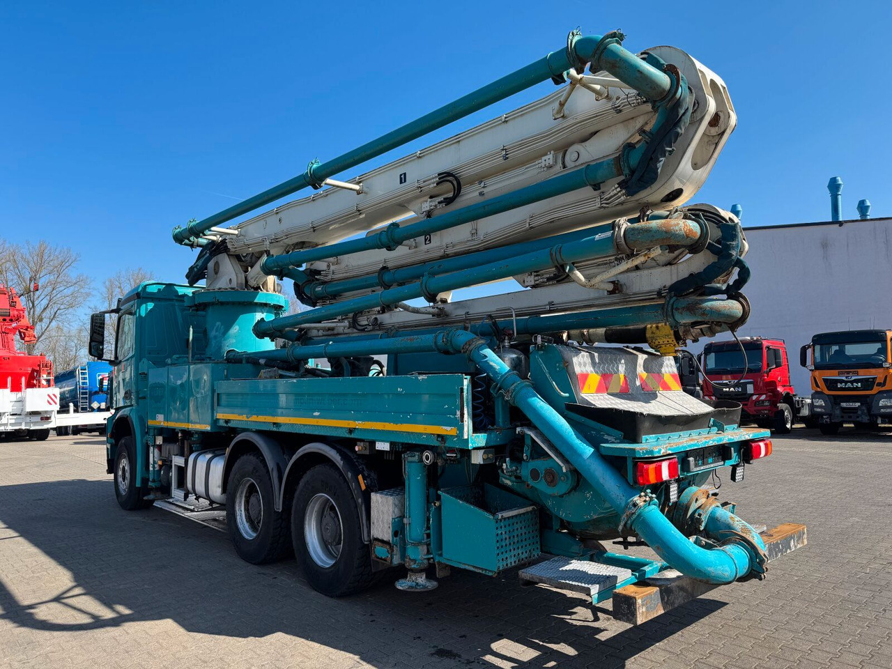 Mercedes-Benz AROCS 2844 6x4 Euro 6 Betonpumpe SERMAC 5Z33 - Betona sūknis: foto 5 Mercedes-Benz AROCS 2844 6x4 Euro 6 Betonpumpe SERMAC 5Z33 - Betona sūknis: foto 5