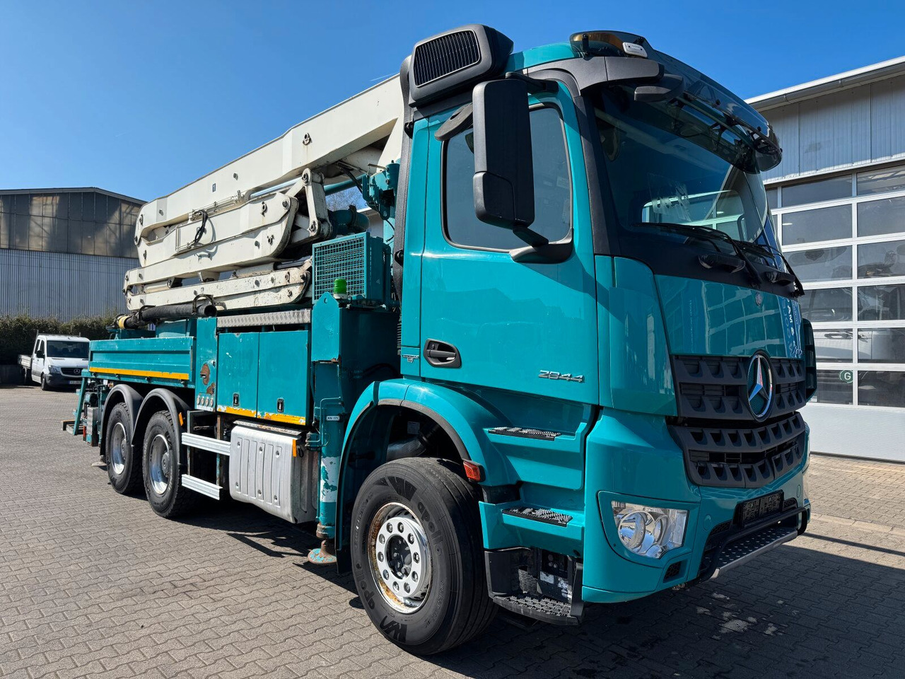 Mercedes-Benz AROCS 2844 6x4 Euro 6 Betonpumpe SERMAC 5Z33 - Betona sūknis: foto 1 Mercedes-Benz AROCS 2844 6x4 Euro 6 Betonpumpe SERMAC 5Z33 - Betona sūknis: foto 1