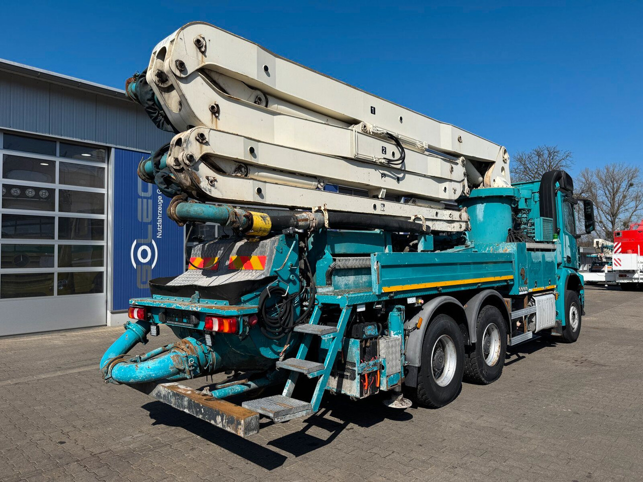 Mercedes-Benz AROCS 2844 6x4 Euro 6 Betonpumpe SERMAC 5Z33 - Betona sūknis: foto 4 Mercedes-Benz AROCS 2844 6x4 Euro 6 Betonpumpe SERMAC 5Z33 - Betona sūknis: foto 4