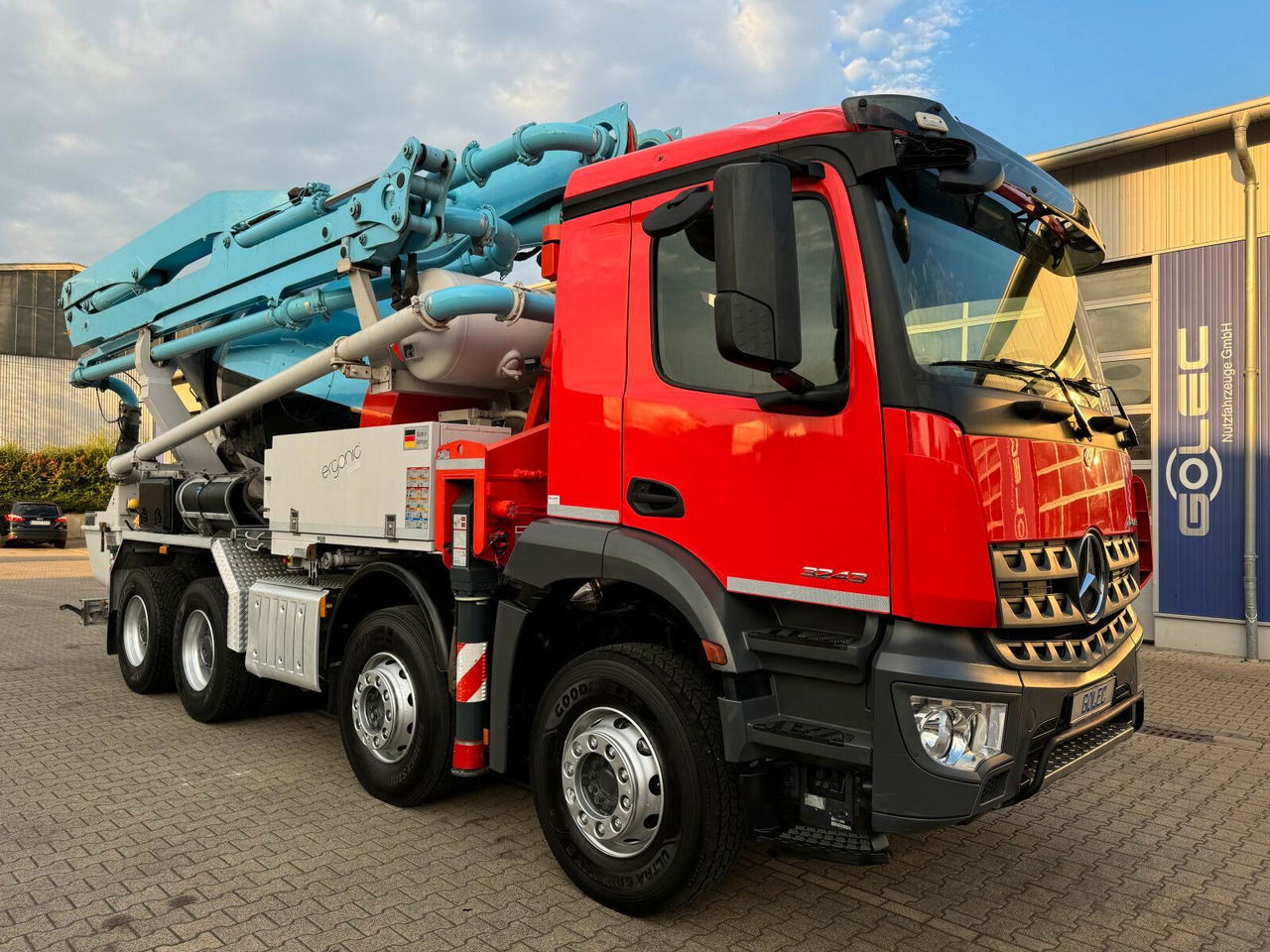 Mercedes-Benz AROCS 3243 8x4 Euro 6 Pumi Putzmeister TMM 24-3 - Betona sūknis: foto 1 Mercedes-Benz AROCS 3243 8x4 Euro 6 Pumi Putzmeister TMM 24-3 - Betona sūknis: foto 1