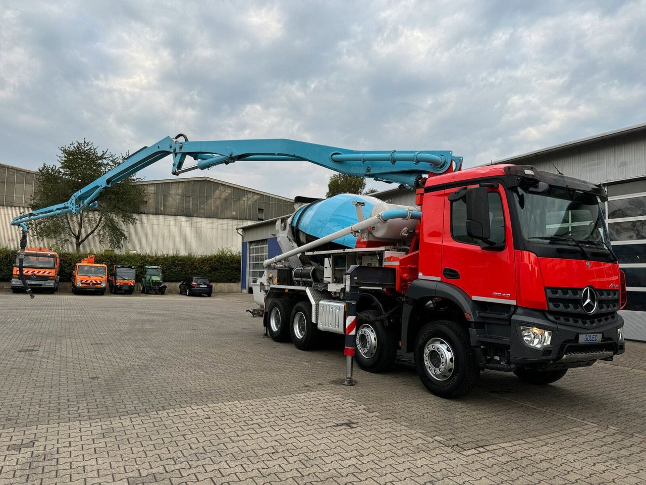 Mercedes-Benz AROCS 3243 8x4 Euro 6 Pumi Putzmeister TMM 24-3 - Betonvedējs: foto 2 Mercedes-Benz AROCS 3243 8x4 Euro 6 Pumi Putzmeister TMM 24-3 - Betonvedējs: foto 2