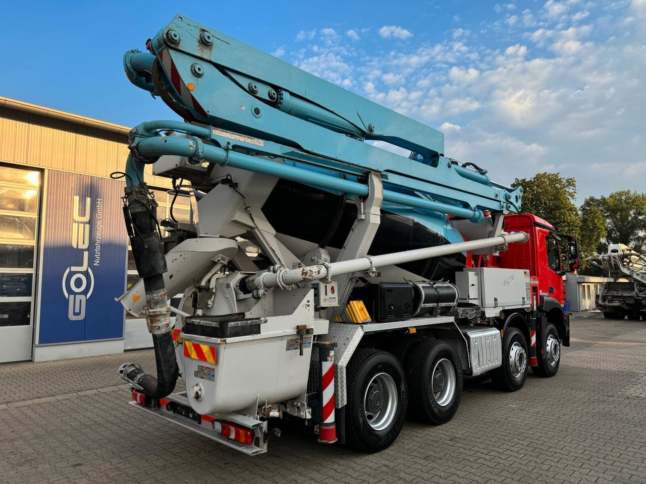 Mercedes-Benz AROCS 3243 8x4 Euro 6 Pumi Putzmeister TMM 24-3 - Betona sūknis: foto 5 Mercedes-Benz AROCS 3243 8x4 Euro 6 Pumi Putzmeister TMM 24-3 - Betona sūknis: foto 5