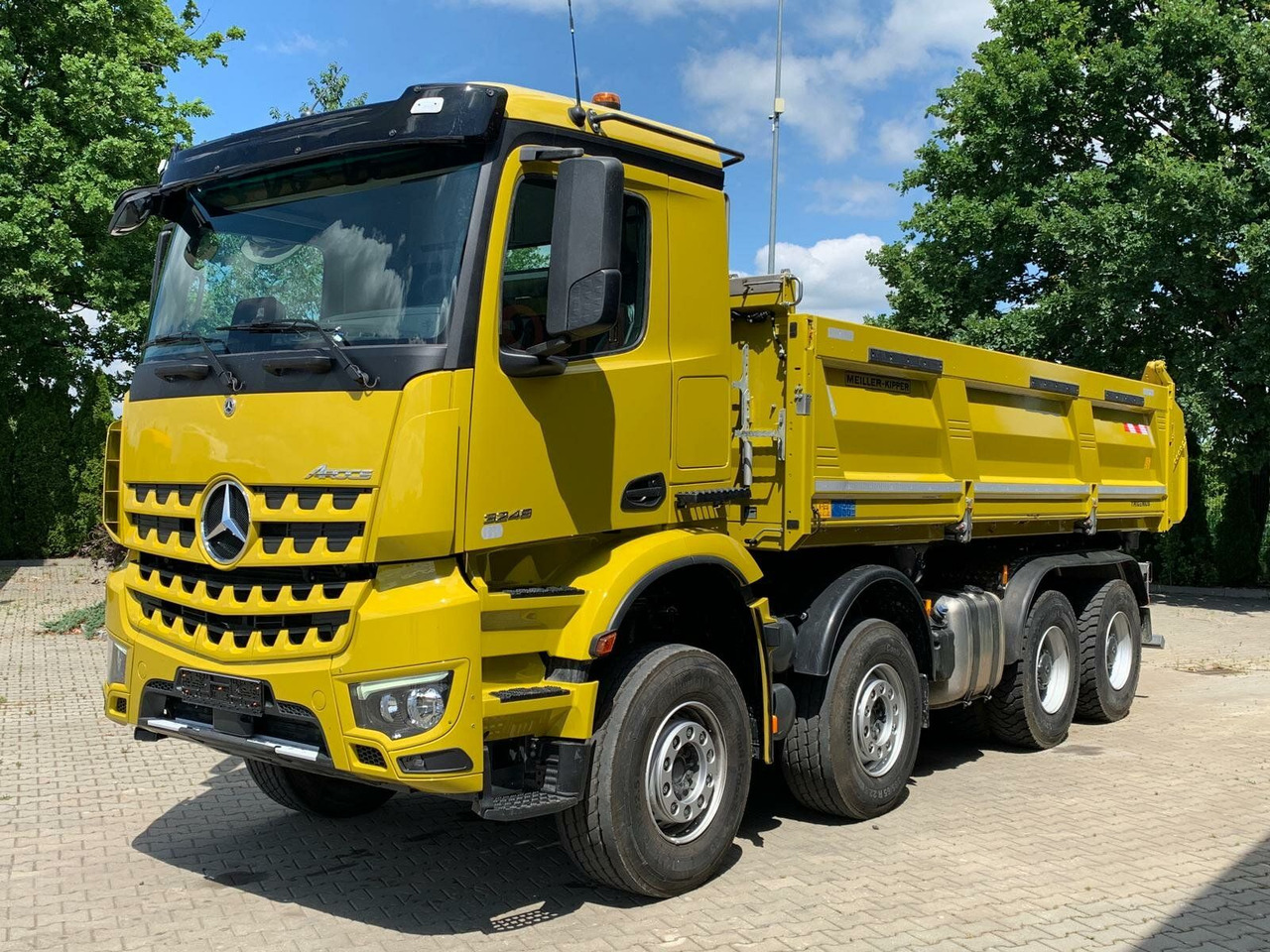Mercedes-Benz AROCS 3248 8x4 Euro 6 Meiller Kipper Bordmatik - Kravas automašīna pašizgāzējs: foto 1 Mercedes-Benz AROCS 3248 8x4 Euro 6 Meiller Kipper Bordmatik - Kravas automašīna pašizgāzējs: foto 1