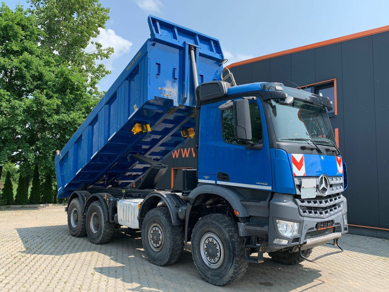 Mercedes-Benz AROCS 4145 8x8 EURO6 Muldenkipper TOP! - Kravas automašīna pašizgāzējs: foto 2 Mercedes-Benz AROCS 4145 8x8 EURO6 Muldenkipper TOP! - Kravas automašīna pašizgāzējs: foto 2