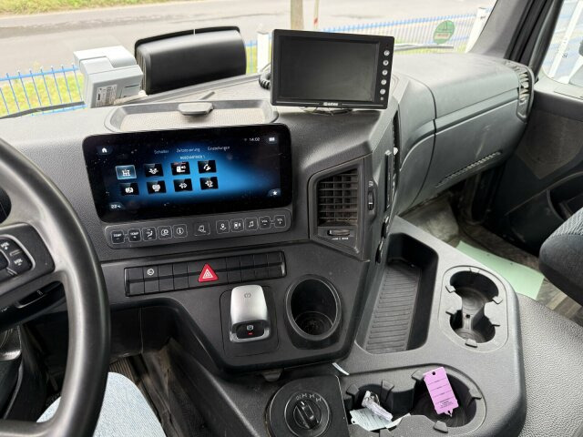 Mercedes-Benz AROCS 4145 8x8 Meiller Muldenkipper - Kravas automašīna pašizgāzējs: foto 4 Mercedes-Benz AROCS 4145 8x8 Meiller Muldenkipper - Kravas automašīna pašizgāzējs: foto 4