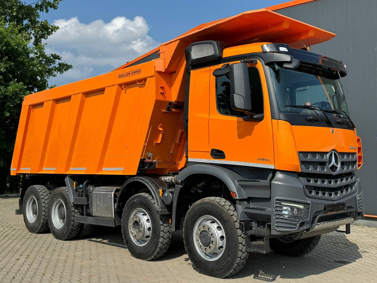 Mercedes-Benz AROCS 4851 8x6 Euro 6 Gesteinkipper MEILLER 25m³ - Kravas automašīna pašizgāzējs: foto 1 Mercedes-Benz AROCS 4851 8x6 Euro 6 Gesteinkipper MEILLER 25m³ - Kravas automašīna pašizgāzējs: foto 1